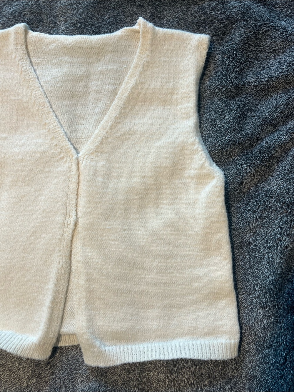 white sweater vest - Picture 2 of 4